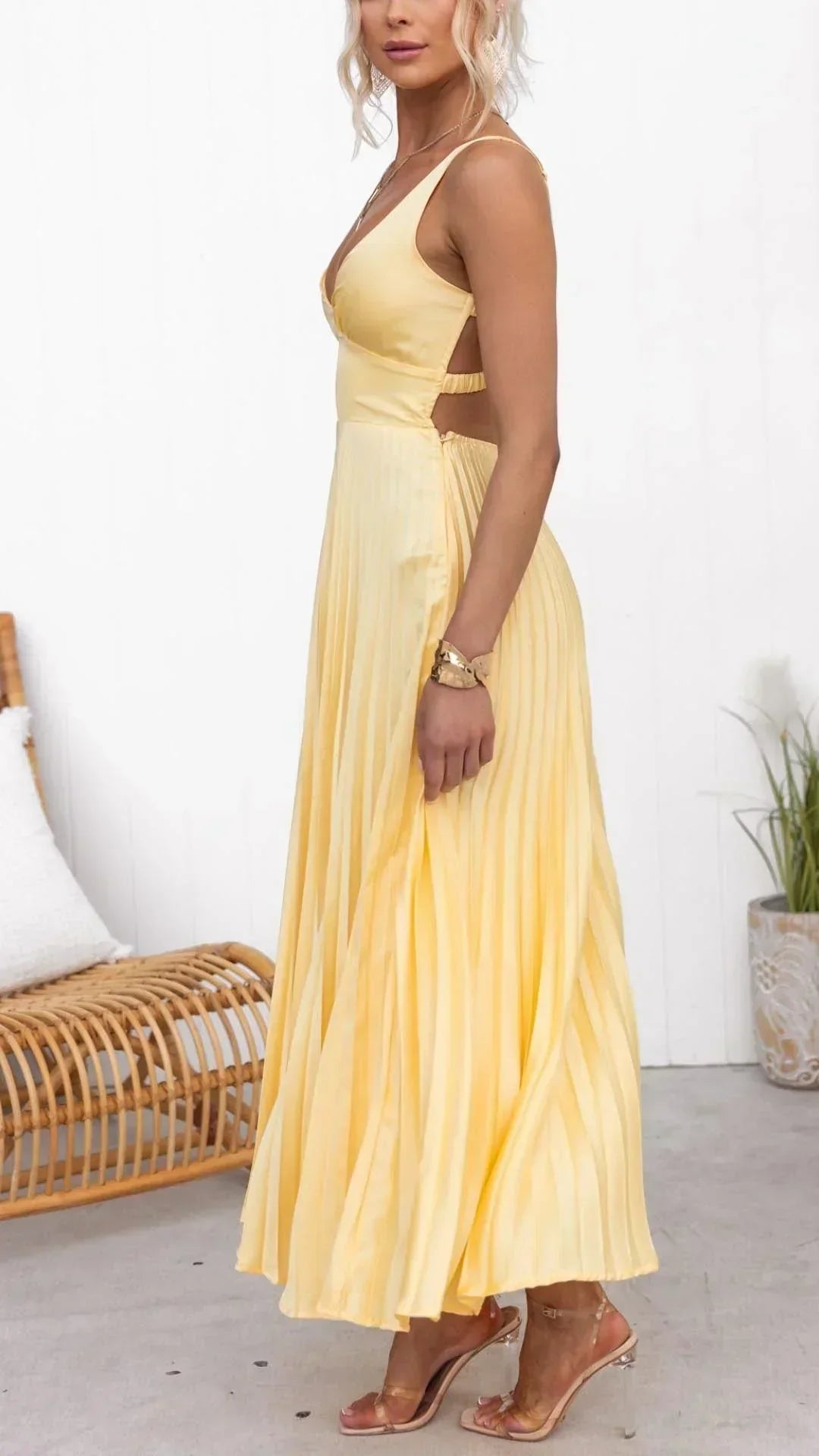 Bianca | Women’s V-Neck Pleated Maxi Dress